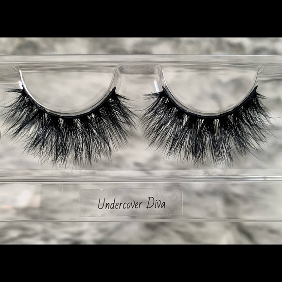 “Undercover Diva” || Lashful Lengths Luxury Mink Eyelashes - Picture 1 of 7